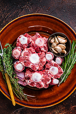 포토 JPG 해외이미지 음식 조각 백그라운드 재료 탁자 염소 뼈 건강 육류 스테이크 요리 사람없음 목재 빨간색 주방 식당 검은색 소고기 흰색 신선 소 그릴 수프 바비큐 자르기 준비 꼬리 날것 후추 양고기 생식 소꼬리 송아지고기 정육점 해외포토 나무 컬러 가구 식재료 포유류 모션 주방용품 서양음식 상점 향신료 파일형식 이미지허브