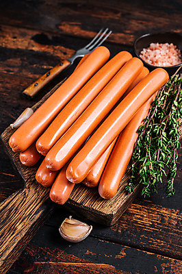 포토 JPG 해외이미지 실내 사람없음 소시지 나무도마 백리향 프랑크햄 나무배경 해외포토 백그라운드 도마 내부 목재 가공식품 햄 파일형식 이미지허브