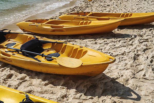 포토 JPG 해외이미지 주간 그림자 해변 사람없음 야외 여름 모래사장 여름풍경 노 카약 해외포토 자연요소 계절 바다 풍경 수상스포츠 선박 파일형식 여름_계절 이미지허브
