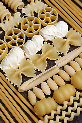 포토 JPG 해외이미지 문화 음식 백그라운드 다이어트 재료 파스타 건강 스파게티 요리 사람없음 노란색 저녁식사 이탈리아 흰색 지중해 먹기 질감 날것 점심식사 고립 탄수화물 해외포토 유럽 바다 컬러 모션 서양음식 식사 파일형식 이미지허브