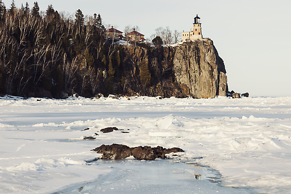 포토 JPG 해외이미지 여행 북아메리카 겨울 건축양식 하늘 등대 사람없음 야외 건물 가로 파란색 얼음 미국 추위 해외포토 자연요소 건축물 계절 건축 컬러 아메리카 파일형식 이미지허브