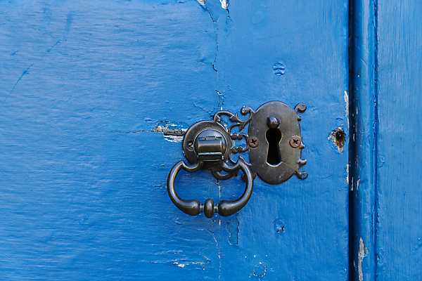 포토 JPG 해외이미지 열쇠 날씨 출입구 주택 손잡이 안전 사람없음 목재 장식 파란색 문 금속 페인트 수확 골동품 못 구멍 거친 화려 클래식 보호 도둑 입장 향수 질감 잠금 보안 대문 열쇠구멍 문고리 청동 그런지 놋쇠 사생활 옛날 해외포토 나무 컬러 컨셉 농업 재료 재질 건물 화장품 공구 범죄인 파일형식 이미지허브