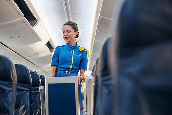 포토 JPG 해외이미지 백인 여자 여행 비행기 실내 한명 상반신 성인 앞모습 수레 복도 소프트포커스 서비스업 승무원 항공 서비스 기내식 비행기내부 수레끌기 성인여자한명만 해외포토 서양인 직업 1 산업 음식 뷰포인트 항공교통 대중교통 촬영기법 사람 내부 카트 당기기 여자한명만 성인여자만 파일형식 이미지허브