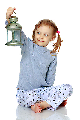 포토 JPG 해외이미지 손 여자 딸 행복 얼굴 어린이 백그라운드 전구 유리 조명 아이디어 한명 미소 사람 초록색 빛 기쁨 에너지 흰색 등불 램프 축하 잡기 절약 작음 내추럴 생태학 주도 해외포토 1 교육 감정 컬러 컨셉 가족 모션 재질 표정 신체부위 예절 크기 파일형식 이미지허브