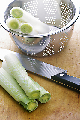 포토 JPG 해외이미지 식물 음식 채소 사람없음 목재 칼 자르기 준비 부추 해외포토 나무 재료 모션 파일형식 이미지허브