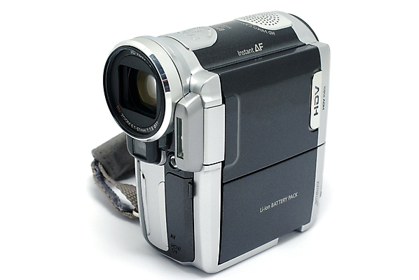 포토 JPG 해외이미지 산업 백그라운드 유리 새로움 주택 사람없음 가로 전자제품 카메라 디지털 검은색 촬영 장비 흰색 기구 원형 은색 플라스틱 필름 영화 오브젝트 싱글 슛 동영상 캠코더 멀티미디어 고립 미니 광학 해외포토 도형 컬러 컨셉 재질 문화예술 건물 파일형식 이미지허브