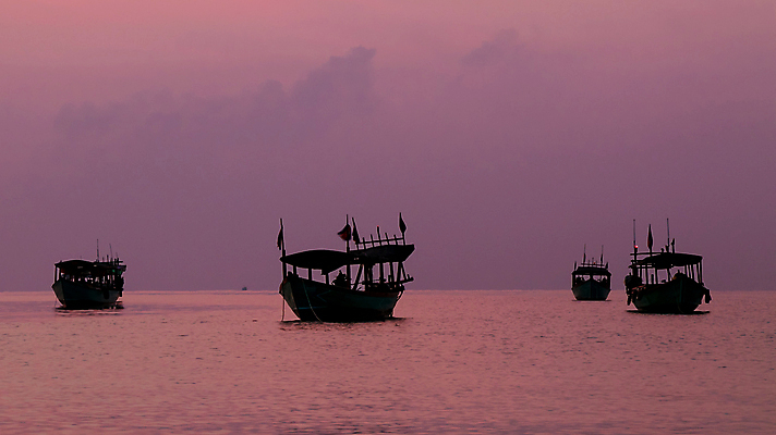 포토 JPG 해외이미지 섬 휴식 사람없음 반사 평화 황혼 일몰 활발 보트 캄보디아 파라다이스 해외포토 아시아 컨셉 배_교통 노을 파일형식 이미지허브