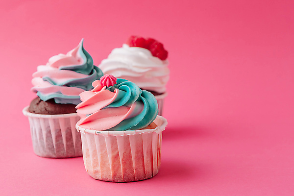 포토 JPG 해외이미지 디저트 실내 사람없음 달콤 컵케이크 머핀 분홍색배경 해외포토 음식 빵 분홍색 백그라운드 내부 케이크 맛 파일형식 이미지허브