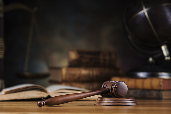 포토 JPG 해외이미지 실내 사람없음 아웃포커스 책 오브젝트 법 의사봉 해외포토 촬영기법 내부 파일형식 이미지허브