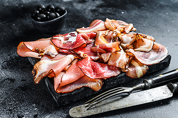 포토 JPG 해외이미지 검은배경 실내 사람없음 햄 슬라이스 살라미 프로슈토 해외포토 백그라운드 육류 내부 검은색 파일형식 이미지허브