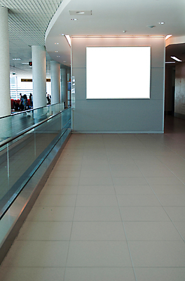 포토 JPG 해외이미지 배너 포스터 벽 비즈니스 건축양식 교통시설 조명 바닥 간판 광고판 실내 사람없음 내부 건물 파란색 빛 우주 금속 공백 방 흰색 램프 판넬 발표 복도 공항 사인 상업 에스컬레이터 고립 마케팅 방법 카피스페이스 해외포토 건축물 건축 컬러 교통 재질 알림판 시설 판 파일형식 이미지허브