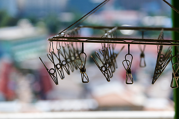 포토 JPG 해외이미지 배너 옷 선 밧줄 줄 백그라운드 컨셉 가사 오렌지 자연 벽지 추상 주택 매달리기 집게 사람없음 야외 초록색 여름 파란색 빛 컬러풀 힘 젖음 흰색 물방울 직물 액체 코드 떨어짐 씻기 빨래 빨랫줄 이슬 빗방울 묘사 보따리 클립 철사 빨래집게 뒤뜰 철강 해외포토 계절 컬러 무늬 과일 모션 건물 청결 비_날씨 생태계 파일형식 이미지허브