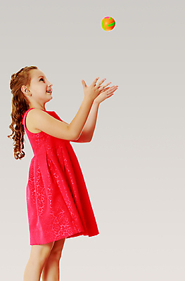 포토 JPG 해외이미지 백인 손 어린이 백그라운드 장난 공 놀이 추상 농구 건강 한명 사람 정장 여름 수영 회색 게임 던지기 헹가래 해외포토 서양인 1 옷 계절 컬러 무늬 모션 신체부위 구기 축하 수상스포츠 파일형식 이미지허브