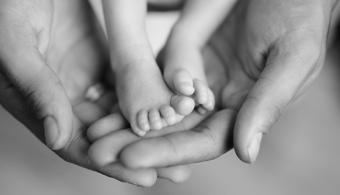 포토 JPG 해외이미지 손 발 흑백 사람 성인 신체부위 아기 신생아 잡기 해외포토 모션 촬영기법 파일형식 이미지허브