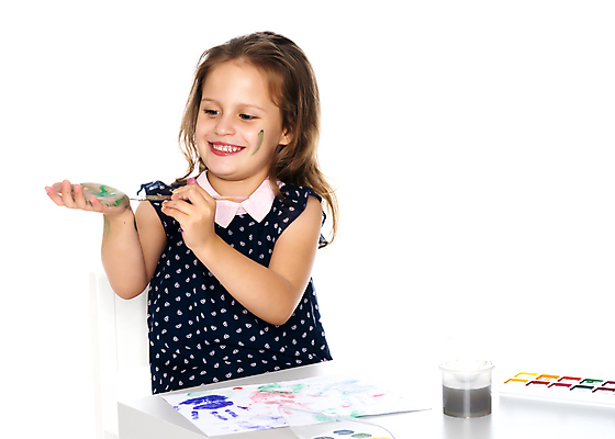 포토 JPG 해외이미지 백인 손 여자 교육 행복 얼굴 어린이 컨셉 장난 손가락 학교 놀이 창조 미술 한명 미소 사람 컬러풀 페인트 유치원 활발 기쁨 흰색 그리기 작음 그림 예술가 화가 고립 초보 해외포토 서양인 직업 1 감정 컬러 모션 문화예술 표정 신체부위 크기 파일형식 이미지허브