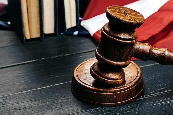 포토 JPG 해외이미지 실내 사람없음 책 오브젝트 법 의사봉 나무배경 해외포토 백그라운드 내부 파일형식 이미지허브