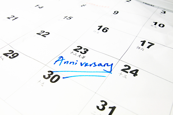 포토 JPG 해외이미지 계절 기념일 종이 백그라운드 컨셉 십자가 텍스트 휴가 미래 아이디어 그림자 이벤트 사람없음 빨간색 여름 파란색 숫자 연필 펜 다이어리 달력 흰색 기록 시간 업무 일주일 날짜 계획 자르기 편지 연도 오브젝트 과거 페이지 월 고립 오늘 프로그램 해외포토 문자 컬러 모션 학용품 필기구 사무용품 작업 파일형식 이미지허브