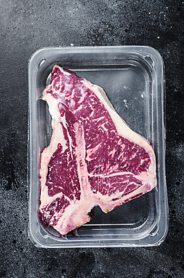 포토 JPG 해외이미지 음식 백그라운드 뼈 육류 스테이크 요리 비프스테이크 사람없음 목재 빨간색 주방 검은색 어둠 소고기 시골 신선 양념 칼 바비큐 자르기 굽기 허브 향신료 준비 날것 소금 후추 로즈메리 백리향 생식 정육점 해외포토 나무 식물 컬러 식재료 재료 모션 서양음식 상점 구이 향미료 파일형식 이미지허브