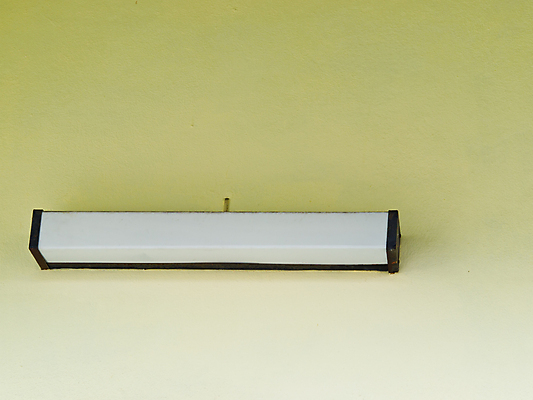 포토 JPG 해외이미지 1 백그라운드 전구 사람없음 경제 빛 힘 장비 에너지 흰색 램프 보호 플라스틱 오브젝트 싱글 형광등 혁명 발명 생태학 효율 해외포토 교육 컬러 컨셉 재질 전등 조명 파일형식 이미지허브