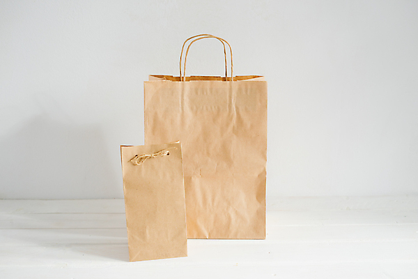 포토 JPG 해외이미지 종이 2 비즈니스 포장 봉투 선물 사람없음 초록색 사무실 갈색 공백 재활용 흰색 잡기 작음 큼 자르기 오브젝트 에코 레이아웃 치수 부드러움 팩 패키지 질서 낭비 판지 영 무료 생태학 카피스페이스 해외포토 교육 컬러 컨셉 모션 숫자 환경 화장품 예절 감각 크기 친환경 파일형식 이미지허브