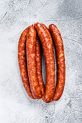 포토 JPG 해외이미지 실내 사람없음 하이앵글 여러개 소시지 흰배경 해외포토 뷰포인트 다수 백그라운드 내부 흰색 가공식품 파일형식 이미지허브