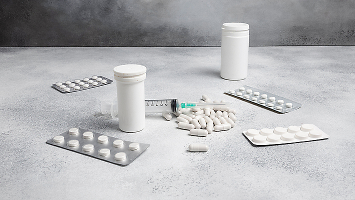 포토 JPG 해외이미지 유리병 건강 주사기 사람없음 치료 알약 약 고통 바이러스 보호 질병 위험 약국 예방 감염 미생물 주사약 테라피 조제 돌봄 백신 예방접종 전염병 항생제 해외포토 감정 컨셉 의학 의료기기 모션 병_용기 생물 뷰티 만들기 접종 파일형식 이미지허브