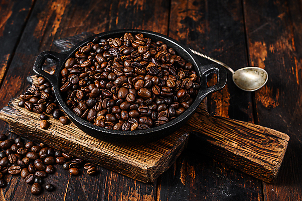 포토 JPG 해외이미지 실내 사람없음 숟가락 원두 냄비 담기 나무도마 나무배경 해외포토 커피 백그라운드 모션 도마 수저 내부 목재 솥 파일형식 이미지허브