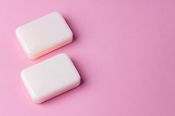 포토 JPG 해외이미지 사람없음 청결 공백 오브젝트 비누 고체 위생관리 분홍색배경 해외포토 분홍색 백그라운드 관리 위생용품 위생 파일형식 이미지허브