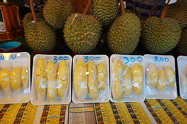 포토 JPG 해외이미지 아시아 음식 조각 농업 과일 태국 디저트 육류 동양인 사람없음 농장 갈색 껍질 신선 못 가시 시장 달콤 맛 왕 유기농 날것 냄새 날카로움 건강식 내추럴 영양분 영양소 이국적 맛있는 해외포토 웰빙 나라 산업 컬러 컨셉 식재료 인종 공구 파일형식 이미지허브