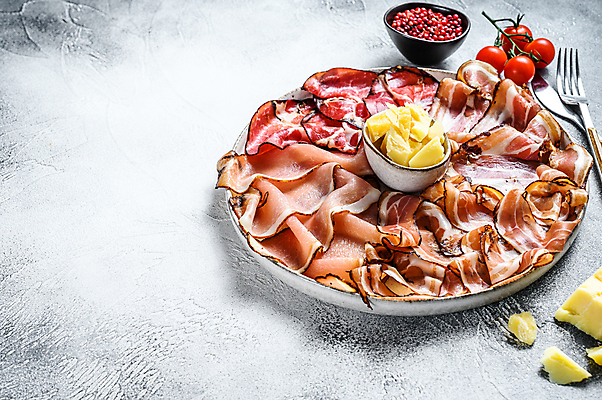 포토 JPG 해외이미지 치즈 실내 종류 사람없음 흰배경 햄 살라미 프로슈토 해외포토 백그라운드 유제품 육류 내부 흰색 파일형식 이미지허브