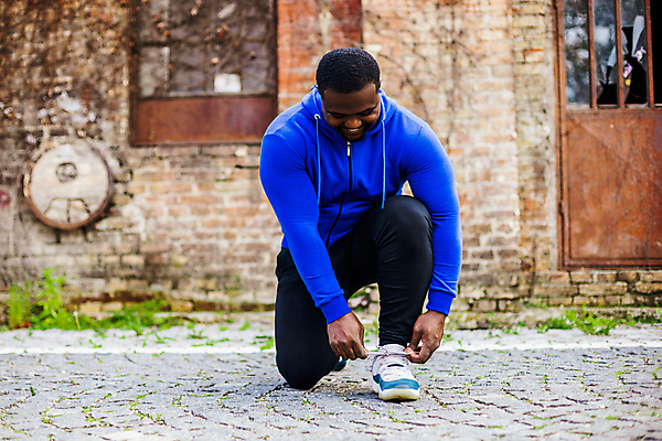 포토 JPG 해외이미지 남자 행복 벽 스포츠 벽돌 건강 한명 미소 인종 성인 야외 건물 운동복 달리기 조깅 운동 검은색 힘 활발 손상 도시 결심 비만 연습 준비 근육질 시티라이프 그런지 깨짐 옛날 운동화끈 줄이기 해외포토 레이스천 1 라이프스타일 건축물 옷 감정 컬러 컨셉 모션 근육 표정 사람 직물 끈 몸매 파일형식 이미지허브