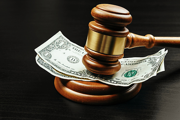 포토 JPG 해외이미지 지폐 검은배경 실내 사람없음 오브젝트 법 의사봉 해외포토 백그라운드 돈 내부 검은색 파일형식 이미지허브