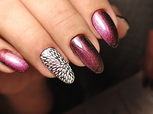 포토 JPG 해외이미지 손 디자인 여자 백그라운드 신체 손가락 미술 사람없음 치료 청춘 뷰티 유행 상점 검은색 흰색 못 우아함 손톱관리 그림 고립 돌봄 해외포토 컬러 컨셉 의학 모션 문화예술 사람 신체부위 공구 네일아트 파일형식 이미지허브