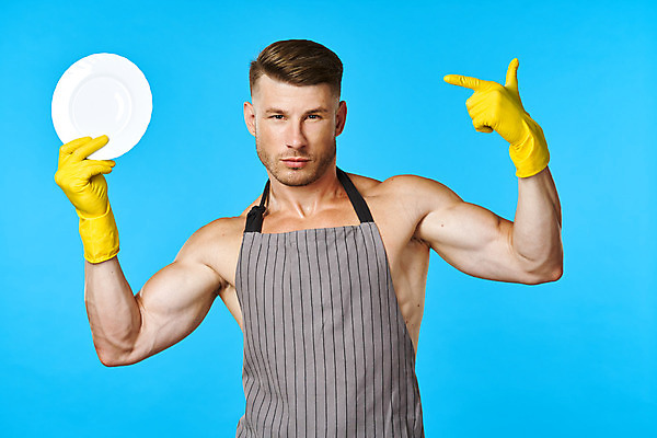 포토 JPG 해외이미지 백인 접시 남자 가사 한명 들기 상반신 성인 앞치마 가리킴 청소 파란배경 근육질 고무장갑 성인남자한명만 해외포토 서양인 1 식기 장갑 백그라운드 모션 근육 사람 손짓 파란색 몸매 고무 남자한명만 성인남자만 파일형식 이미지허브