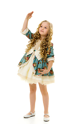 포토 JPG 해외이미지 전신 백인 원피스 여자 어린이 인형 포즈 실내 한명 서기 소녀 옆모습 손들기 흰배경 인형옷 소녀한명만 해외포토 서양인 1 옷 뷰포인트 백그라운드 모션 사람 내부 흰색 여자한명만 소녀만 파일형식 이미지허브