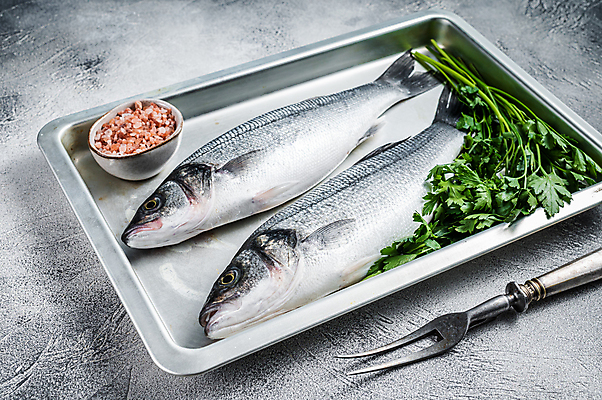 포토 JPG 해외이미지 음식 바다 백그라운드 다이어트 탁자 낚시 건강 어류 요리 사람없음 목재 주방 냉동 검은색 어둠 추위 흰색 신선 은색 지중해 먹기 허브 해산물 향신료 날것 소금 후추 로즈메리 백리향 베이스 생식 해외포토 나무 식물 컬러 가구 재료 모션 현악기 레저 수중동물 향미료 파일형식 이미지허브