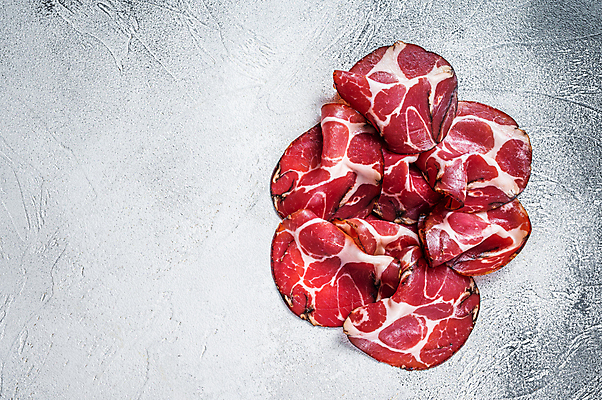 포토 JPG 해외이미지 실내 사람없음 하이앵글 흰배경 햄 해외포토 뷰포인트 백그라운드 육류 내부 흰색 파일형식 이미지허브