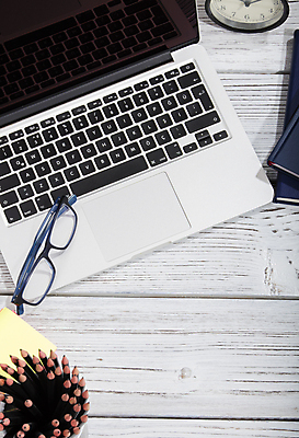 포토 JPG 해외이미지 종이 안경 커피 백그라운드 비즈니스 탁자 그래프 직장 사람없음 목재 컵 컴퓨터 사무실 연필 펜 스크린 쪽지 공책 공백 터치 정보 업무 작업실 정상 책상 분석 페이지 어려움 해외포토 나무 식기 잡화 음료 가구 컨셉 회사 재료 문구용품 학용품 전자제품 필기구 작업 파일형식 이미지허브