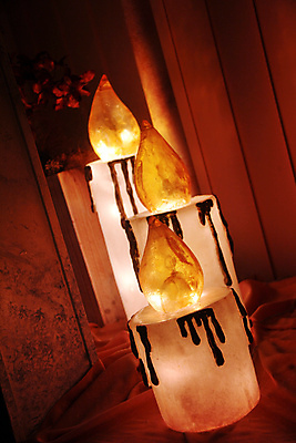 포토 JPG 해외이미지 전통 계절 백그라운드 크리스마스 겨울 전구 불 추상 불꽃 조명 새로움 실내 따뜻함 사람없음 장식 빨간색 빛 평화 우주 검은색 축제 어둠 침묵 낭만 수확 축하 시간 신용카드 화려 만족 문학 빛망울 연소 해외포토 자연요소 기념일 감정 컬러 컨셉 무늬 농업 내부 금융 소리 파일형식 이미지허브