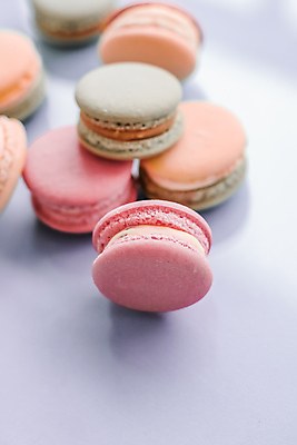 포토 JPG 해외이미지 회색배경 디저트 실내 사람없음 쌓기 달콤 마카롱 해외포토 음식 백그라운드 모션 내부 회색 맛 파일형식 이미지허브