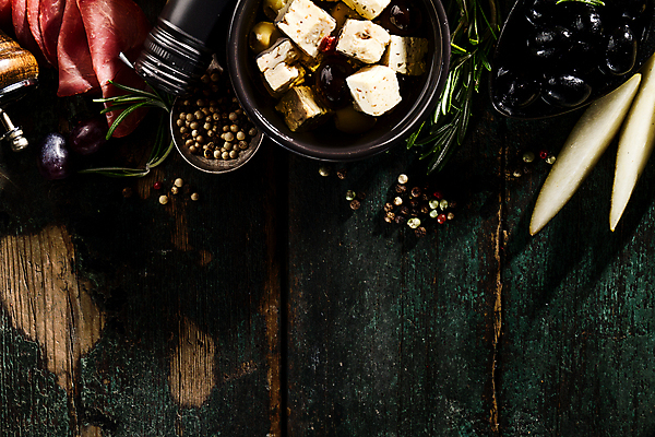 포토 JPG 해외이미지 전통 음식 빵 백그라운드 다이어트 채소 과일 유리 탁자 포도 치즈 건강 육류 요리 사람없음 목재 빨간색 초록색 우주 식당 와인 검은색 식사 저녁식사 이탈리아 샐러드 골동품 시골 신선 애피타이저 기름 정상 지중해 향신료 올리브 로즈메리 그리스인 점심식사 살라미 스페인어 옛날 페타치즈 해외포토 서양인 나무 열매 유럽 바다 컬러 가구 식재료 재료 재질 유제품 주류 상점 허브 향미료 파일형식 이미지허브