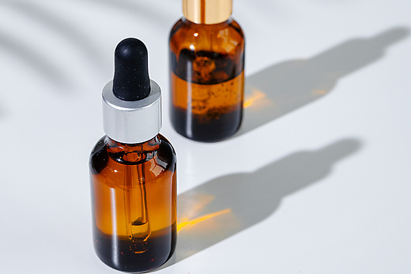 포토 JPG 해외이미지 실내 그림자 사람없음 뷰티 두개 오일 오브젝트 흰배경 공병 앰플 해외포토 음식 백그라운드 2 내부 화장품 흰색 병_담는 파일형식 이미지허브