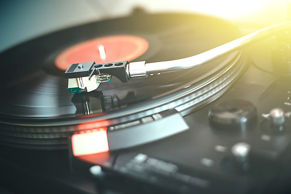 포토 JPG 해외이미지 음악 노래 놀이 버튼 사람없음 햇빛 소리 듣기 흐름 수확 기구 디스크 바늘 클래식 DJ 오브젝트 클럽 복고 디스코 열정 오디오 스테레오 비닐 그런지 뮤지컬 섞기 플레이어 효과 해외포토 감정 컨셉 농업 모션 재질 문화예술 전자제품 태양 도구 춤 질병 파일형식 이미지허브