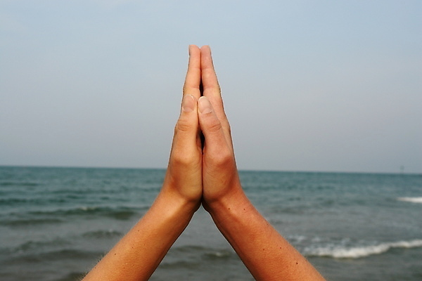 포토 JPG 해외이미지 라이프스타일 손 여자 감정 선 모래 결혼 손가락 관계 휴식 함께함 사랑 안전 사람 사람없음 물 친구 교회 평화 산책 낭만 터치 기도 잡기 날짜 부드러움 해외포토 자연요소 컨셉 종교건축 모션 이벤트 건물 생활 신체부위 감각 파일형식 이미지허브