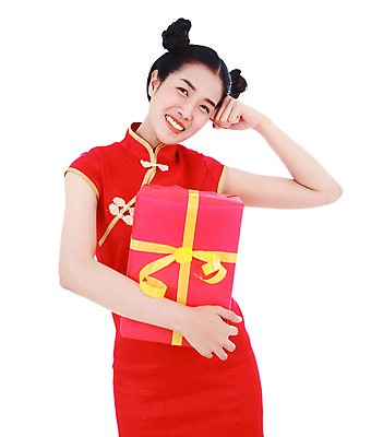 포토 JPG 해외이미지 전통 드레스 계절 여자 행복 아시아 문화 백그라운드 태국 휴가 새로움 기념 한국 선물 한명 미소 사람 동양인 빨간색 쇼핑 상자 뷰티 일본 중국 희망 놀람 흰색 축하 인사 잡기 치파오 연도 주기 고립 해외포토 1 옷 감정 나라 컬러 컨셉 모션 표정 인종 예절 전통의상 파일형식 이미지허브