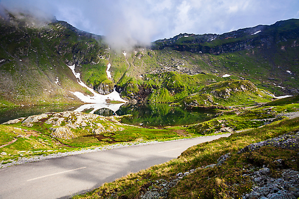 포토 JPG 해외이미지 꽃 호수 여행 자연 하늘 호텔 산 파노라마 풍경 사람없음 야외 초록색 물 여름 반사 환경 계곡 침묵 트래킹 전원 고도 루마니아 절정 해외포토 자연요소 식물 계절 유럽 컬러 숙소 레저 촬영기법 소리 전기에너지 생태계 파일형식 이미지허브