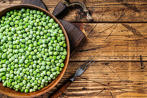 포토 JPG 해외이미지 실내 사람없음 하이앵글 담기 완두콩 나무그릇 카피스페이스 해외포토 그릇 뷰포인트 모션 콩 내부 목재 공백 파일형식 이미지허브