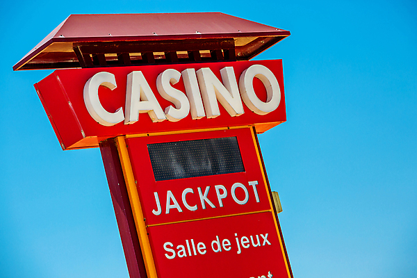 포토 JPG 해외이미지 라이프스타일 조각 여행 백그라운드 돈 비즈니스 놀이 휴가 사람없음 빨간색 빛 파티 기계 프랑스 게임 도시 우승 메시지 황금 도박 야간 위험 입장 심볼 카지노 사인 클럽 기회 포커 룰렛 중독 광 라스베가스 잭팟 벤처기업 중독자 해외포토 자연요소 유럽 컬러 컨셉 이벤트 생활 최고 트럼프 재산 파일형식 이미지허브