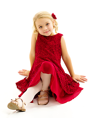 포토 JPG 해외이미지 백인 1 라이프스타일 응시 드레스 여자 딸 행복 어린이 백그라운드 신체 한명 서기 사람 뷰티 귀여움 기쁨 흰색 표현 달콤 작음 가득함 길이 결백 고립 해외포토 서양인 시선 옷 감정 컬러 컨셉 가족 모션 생활 맛 크기 파일형식 이미지허브