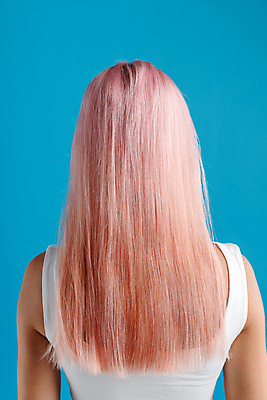 포토 JPG 해외이미지 모델 헤어스타일 여자 분홍색 백그라운드 건강 가면 한명 사람 성인 세로 파란색 컬러풀 금발 뷰티 머리 유행 상점 매끈함 실크 이발 가발 부드러움 샴푸 내추럴 고립 광 돌봄 린스 완벽 직진 스타일 해외포토 1 컬러 컨셉 모션 신체부위 위생용품 직물 감각 파일형식 이미지허브